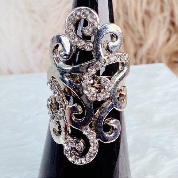 Pretty Silvertone bling adjustable, ring size 5 - Picture 3 of 4